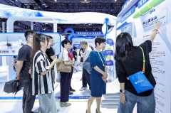 阿里巴巴发布了首I眼镜——夸克AI眼镜的手艺研