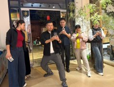 9月25日晚的“手机拍剪实和