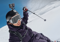 心定位：模块化设想取全画幅传感器连系